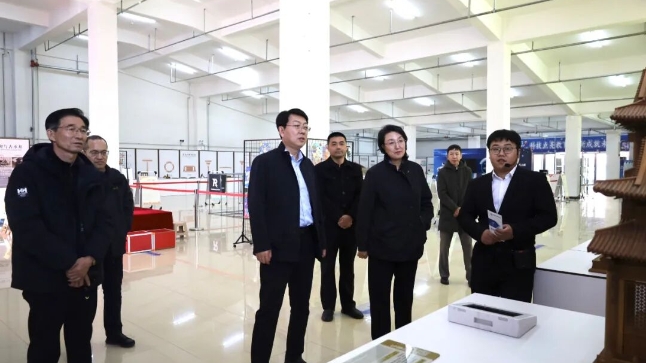   市科协党组书记、主席文辉一行赴巴林右旗开展工作调研